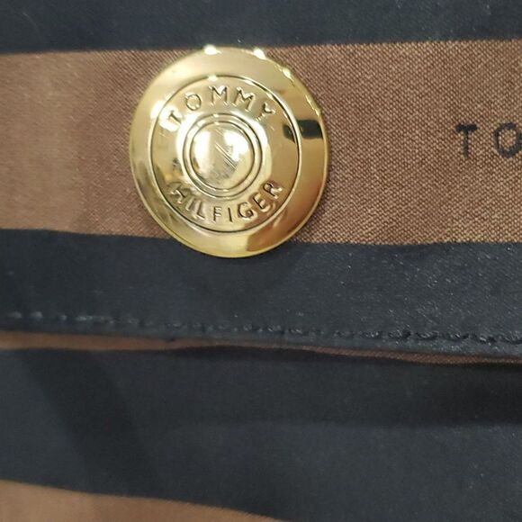 Tommy Hilfiger womans cross body purse - Picture 3 of 8